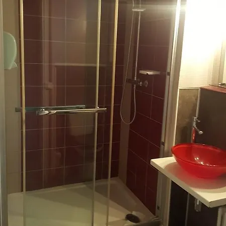 Des Voyageurs * Майенн