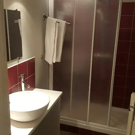 מלון Des Voyageurs *